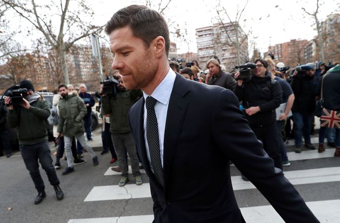 Bundesliga -Leverkusen fyrer Seoane - Xabi Alonso tager over
