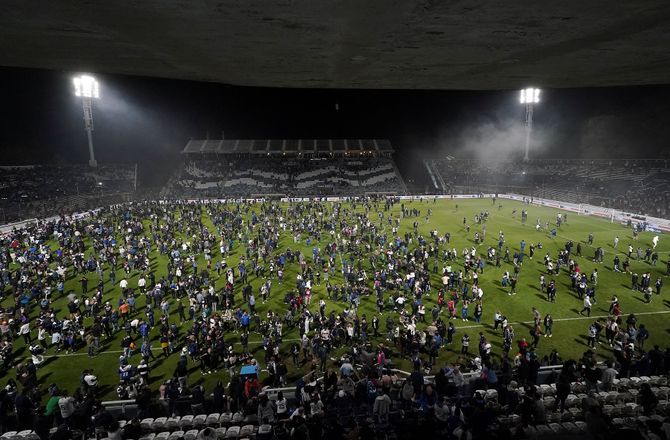 Primera División -Argentinsk topkamp afbrudt efter ballade: Én har mistet livet