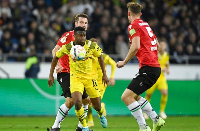 DFB Pokal -Bellingham-mål da Dortmund spillede sig videre i DFB-pokalen