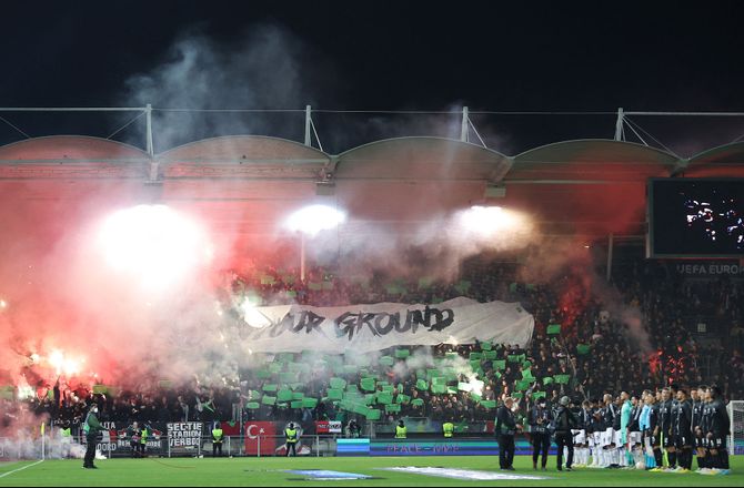 Europa League -UEFA straffer Nantes og Feyenoord med udelukkelse af fans