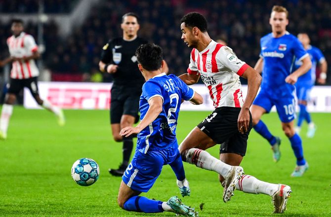 Æresdivisionen -Alkmaar slog PSV og spillede sig ind i mesterskabskampen