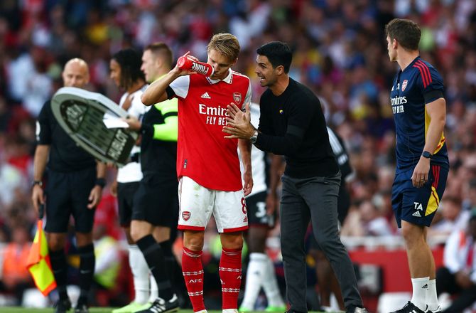 Premier League -Ødegaard om intens Arteta: Han ved hvad han vil