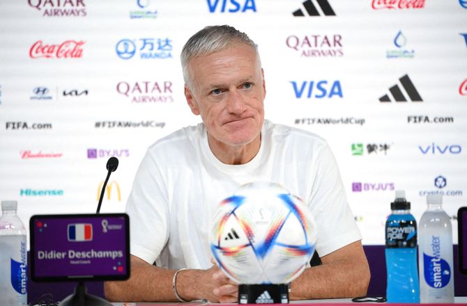 VM -Deschamps med hjælp til DK: Vigtigt at beholde førstepladsen