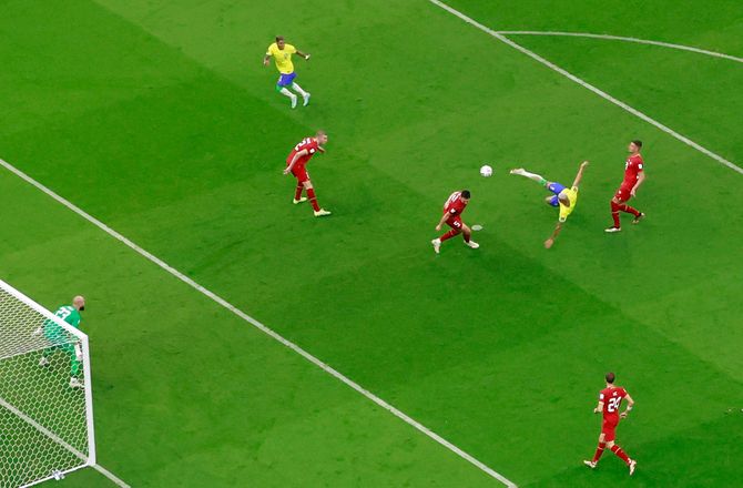 VM -To-måls-Richarlison lavede Joga Bonito med drømmescoring