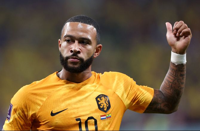 VM -Depay vil starte mod Qatar: Tror jeg kan spille 90 minutter