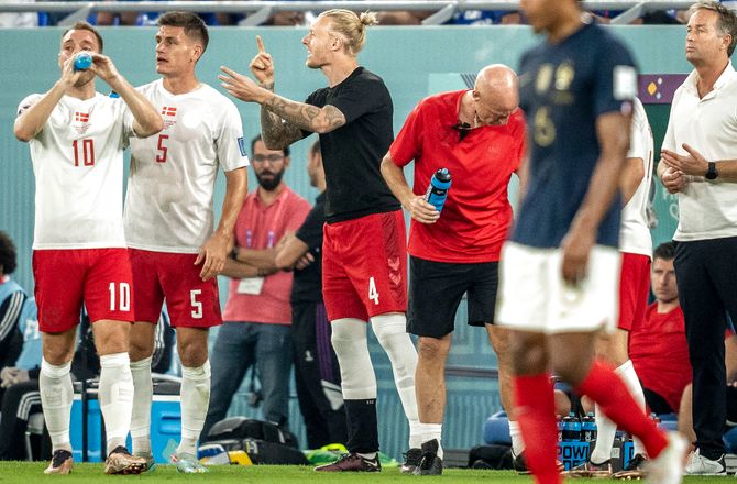 VM -Hjulmand om Kjær: Vil spille selv med brækkede ben