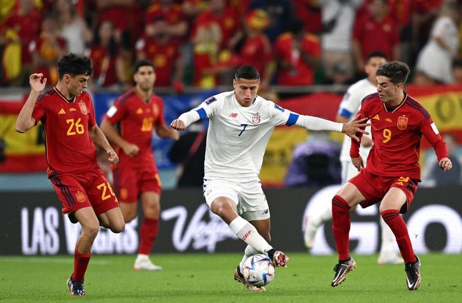 VM -Xavi lovpriser Gavi og Pedri: De kan starte en ny æra