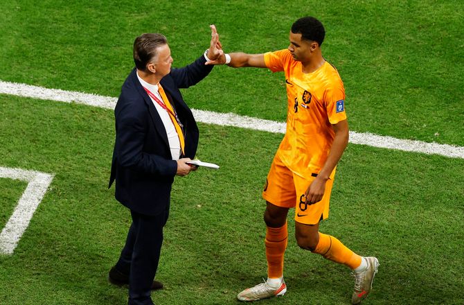 VM -Van Gaal storroser Gakpo: Har alt det kræver for at blive en stjerne