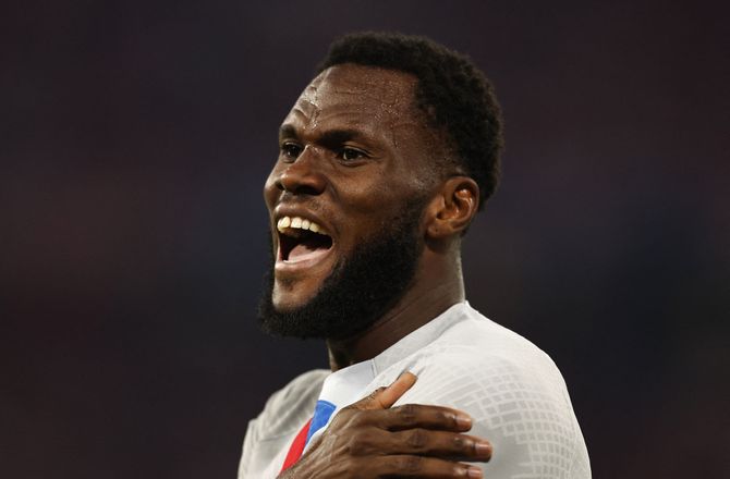 International -Medie: Kessié tilbudt til Inter af agent