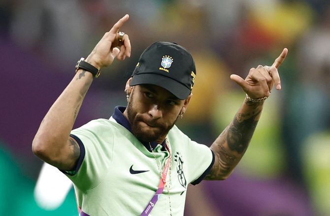 VM -Brasilien kan ånde lettet op - Neymar træner igen