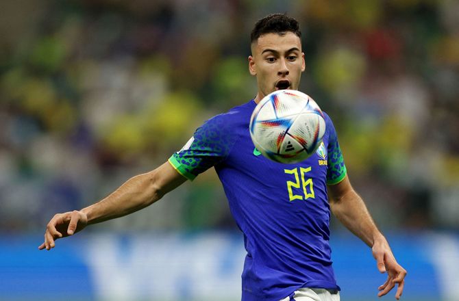 La Liga -Avis: Barcelona følger Gabriel Martinelli tæt