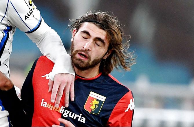 Serie B -Genoa-spiller får seks års fængsel for gruppe-voldtægt