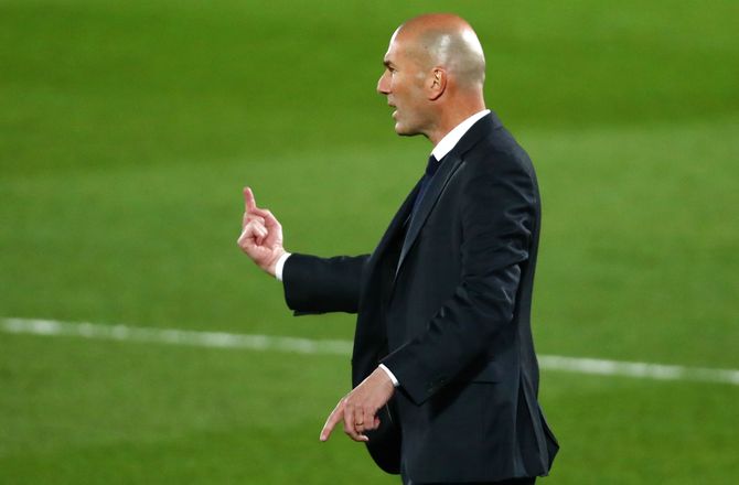 VM -Frankrig-chef afviser: Vi har ikke kontaktet Zidane