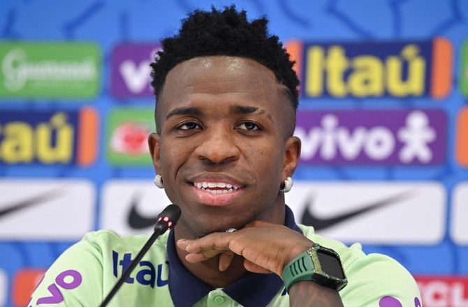VM -Vinicius fik guldbelagt bøf i Qatar: Kan gøre hvad jeg vil