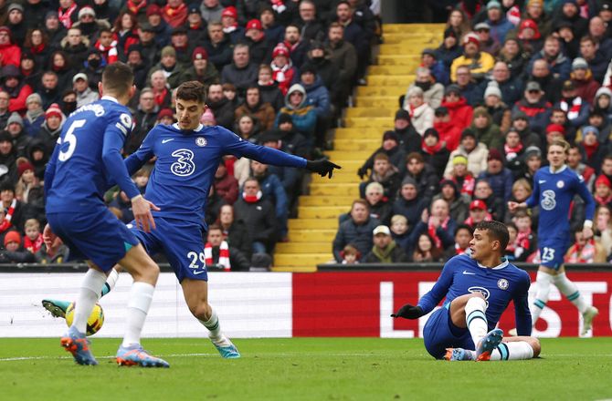 Premier League -Tidlig Chelsea-scoring annulleret på Anfield - se den her