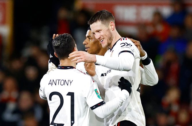 Carabao Cup -Video: Weghorst åbner sin målkonto i Manchester United