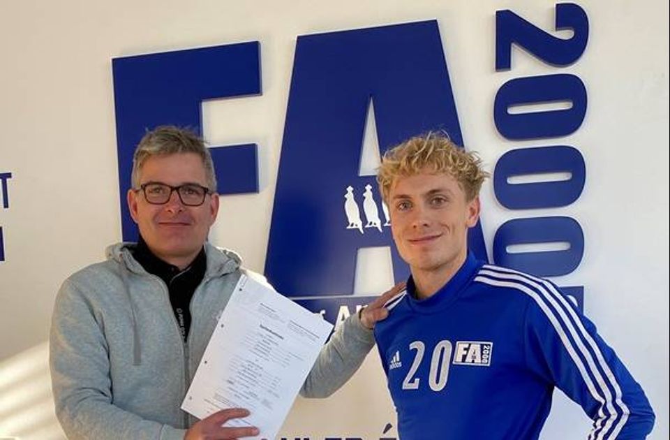 FA 2000-profil øjner pokaloverraskelse - Vimarsana News