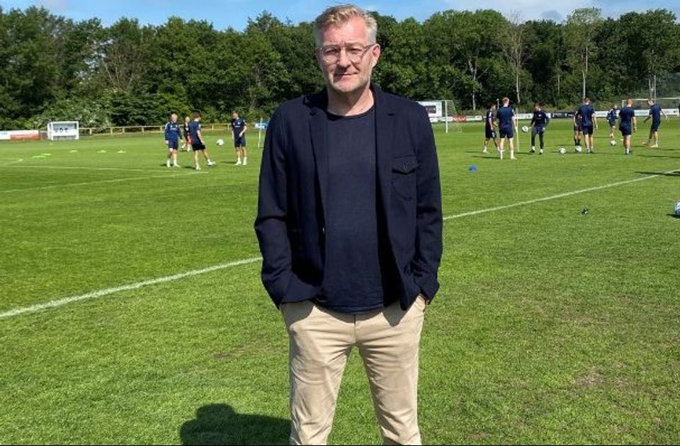 Ny klubejer slår igen: Efterlod bruden efter 'ja' - Vimarsana News