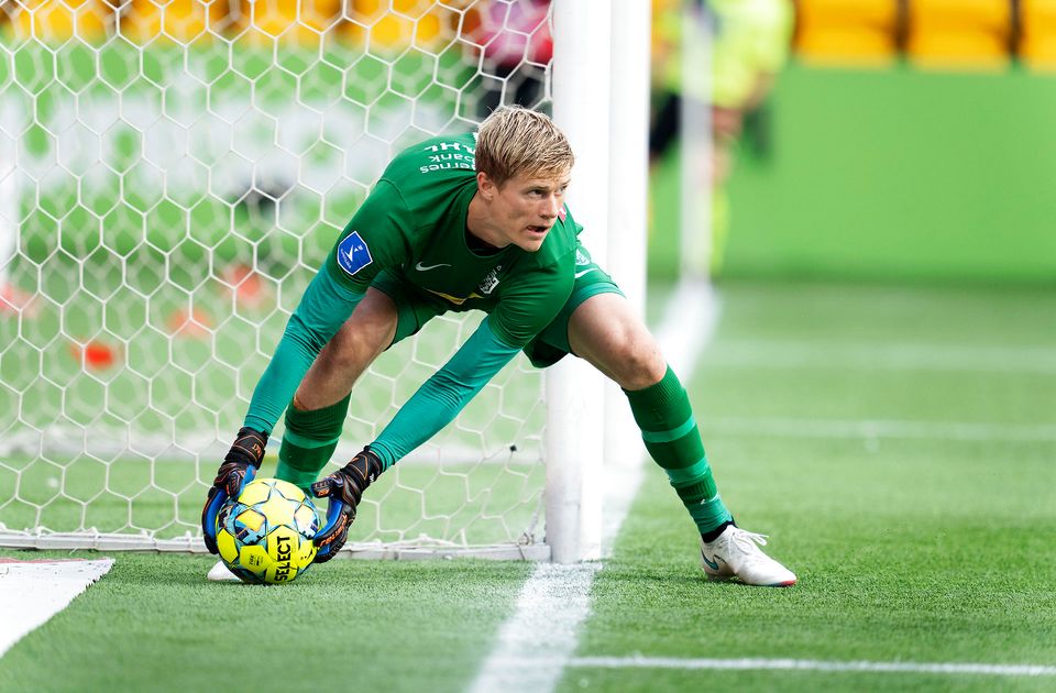 AZ Alkmaar hæver buddet på FCN-profil - Vimarsana News