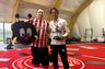 bold.dk i nye klæder: Se Brentford-maskot overraske Thomas Frank