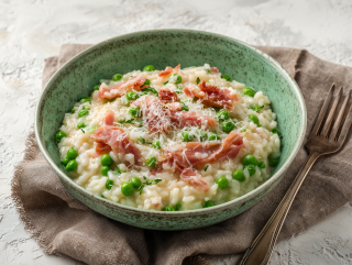 Risotto z szynką serrano i groszkiem