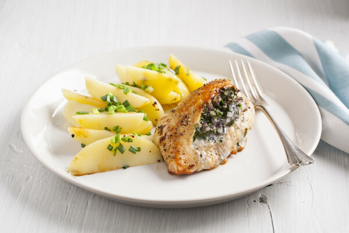 Kalkoenfilet gevuld met ui, spinazie en knoflook