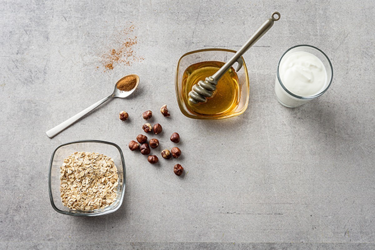 Recept voor Kaneelgranola met noten en yoghurt