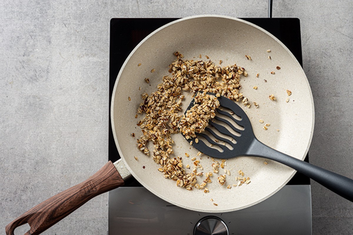 Recept voor Kaneelgranola met noten en yoghurt