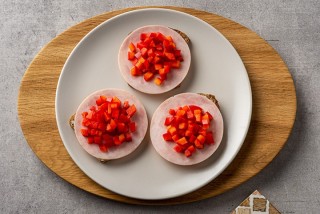 Broodje met ham en paprika
