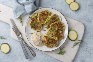 Courgetteplakjes met vegan room