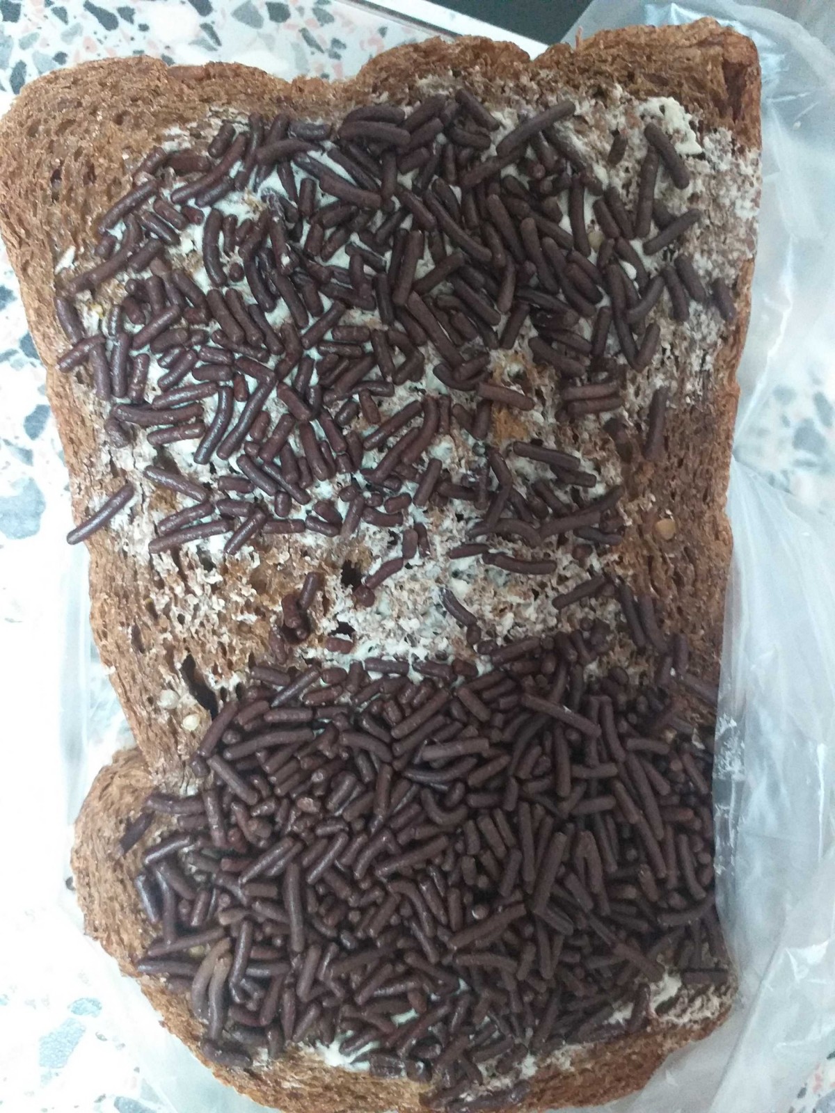Recept voor Broodjes met boter en hagelslag