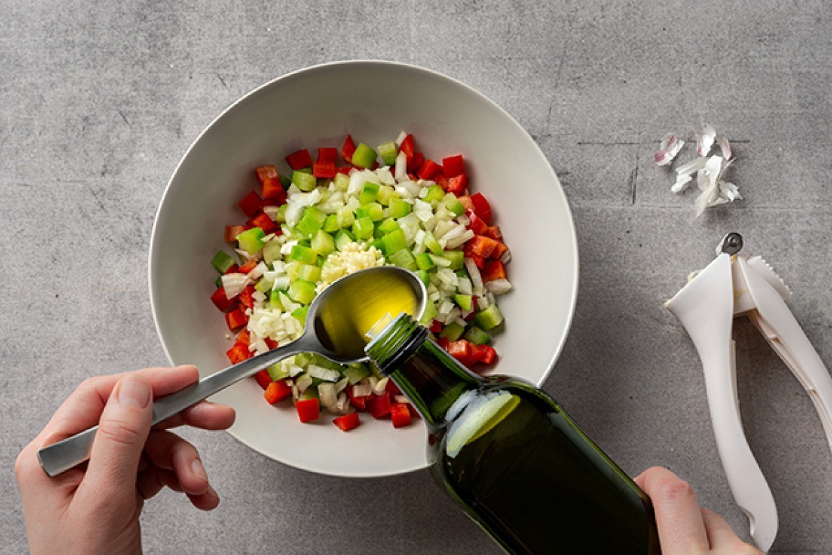 Recept voor Gember-komkommersalade met brood
