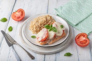 Caprese di salmone con riso
