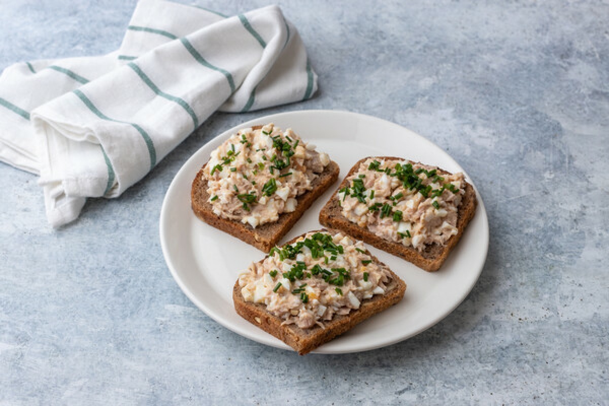 Sandwiches mit Ei-Thunfisch-Paste