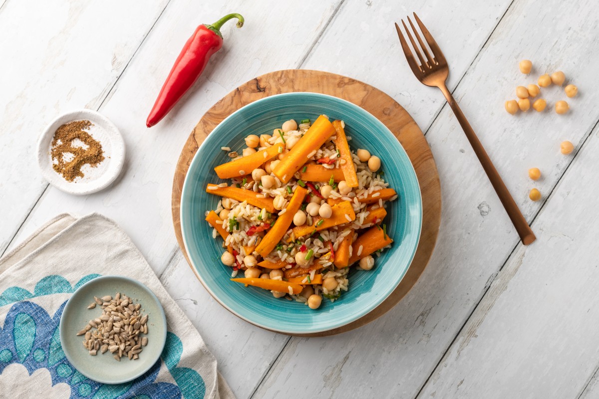 Rice with roasted carrots and chickpeas