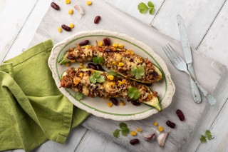 Zucchine ripiene con chilli di carne