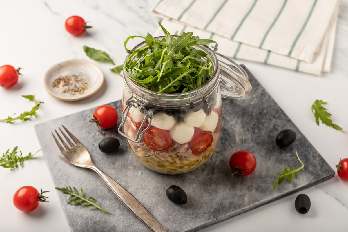 Salad in a jar with tuna
