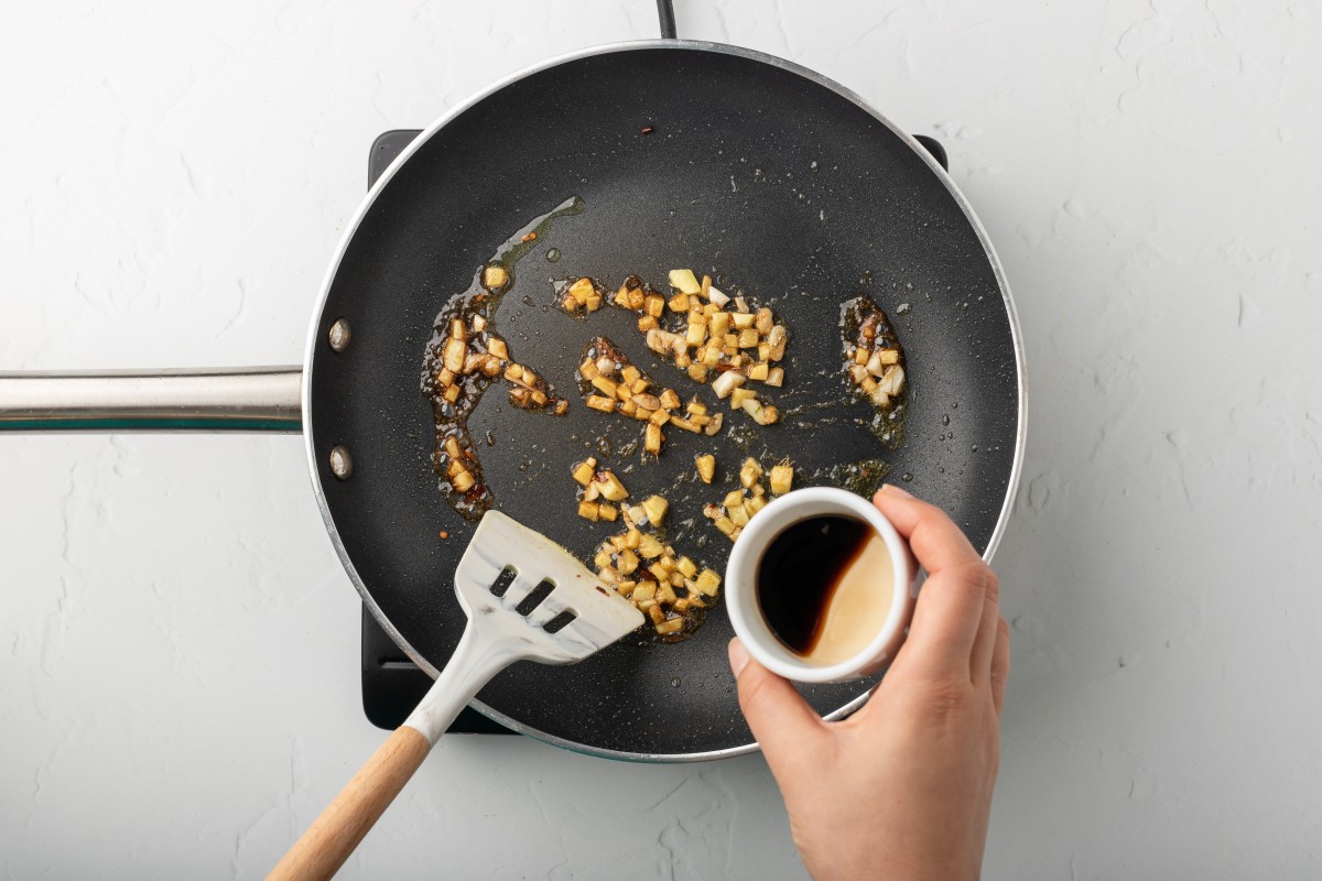 Recept voor Rijstnoedels met tofu, paprika's en wortelen