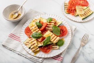 Salade de poivrons, courgettes et halloumi