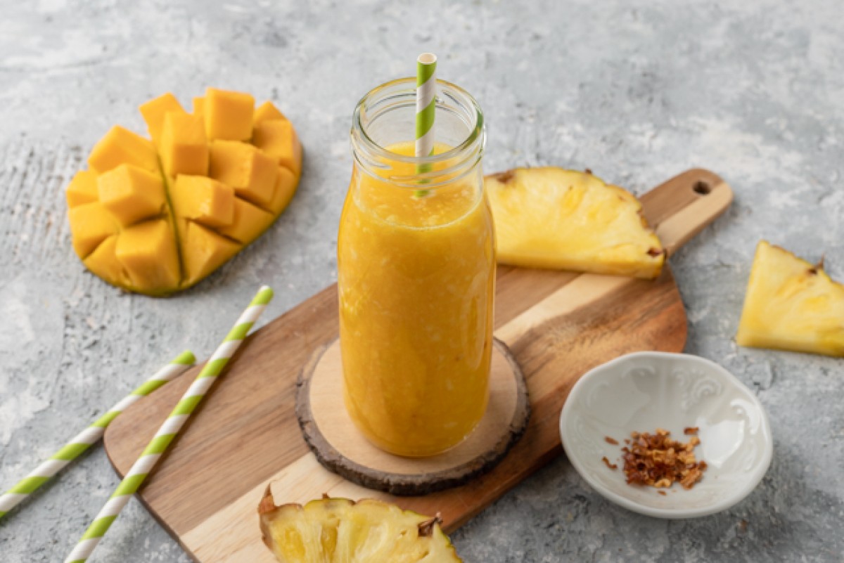Smoothie à l'ananas et à la mangue