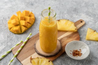 Frullato di ananas e mango