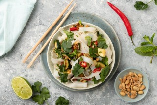 Rice noodles with courgette