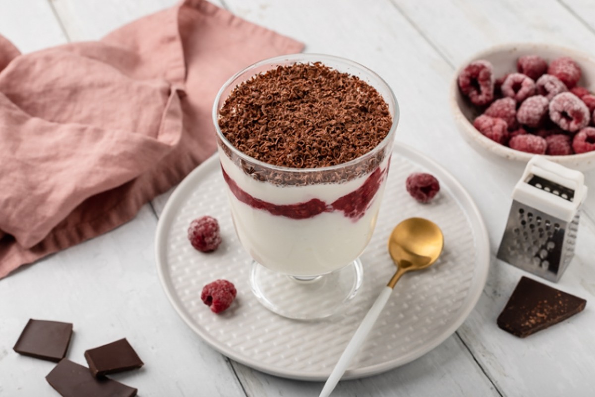 Dessert leggero con mousse di lamponi
