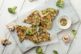 Broccoli omelet met champignons