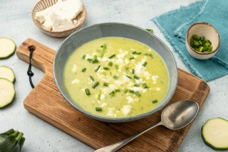 Vellutata di zucchine con feta