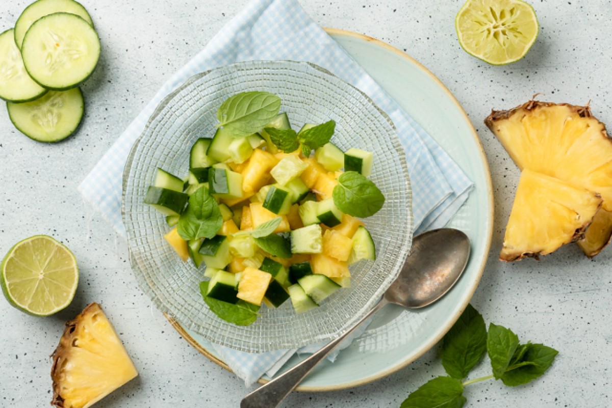 Salade légère d'ananas et de concombre