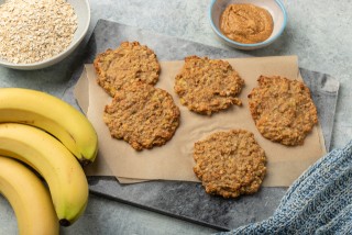 Oatmeal cookies with peanut butter