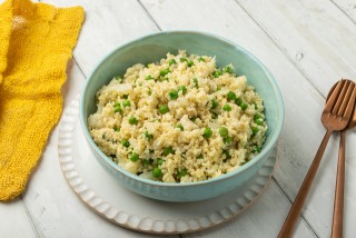 Gierst met bloemkool, erwten en mayonaise