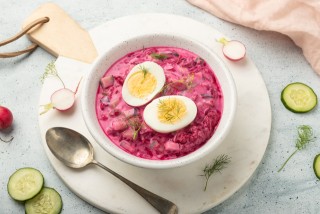 Zuppa fredda di barbabietole