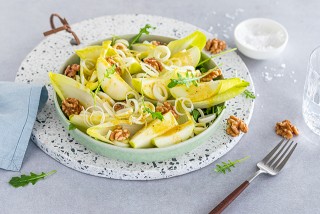 Sałatka z cykorii i jabłek